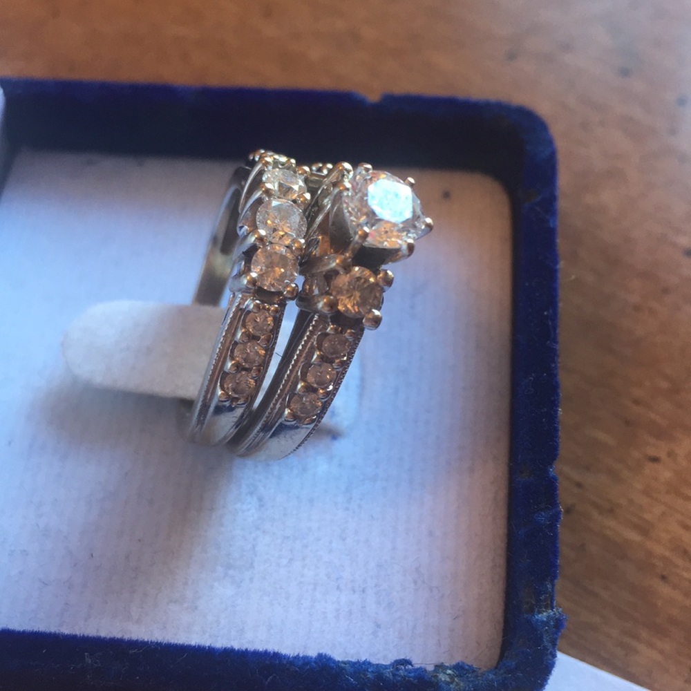 Diamond bridal set - Picture 2 of 8